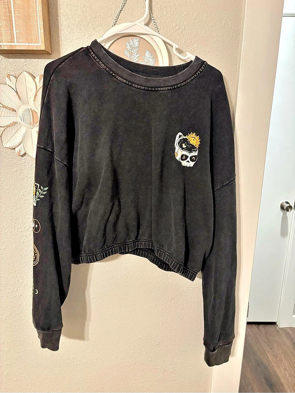 Octopied Mind Embrace the Existential Dread Crewneck Black Cropped Sweatshirt